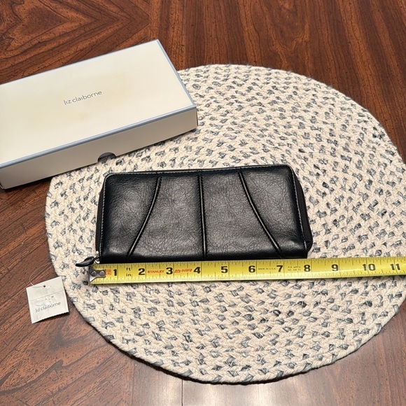 Liz Claiborne black zip around wallet with box ￼ - Picture 6 of 7